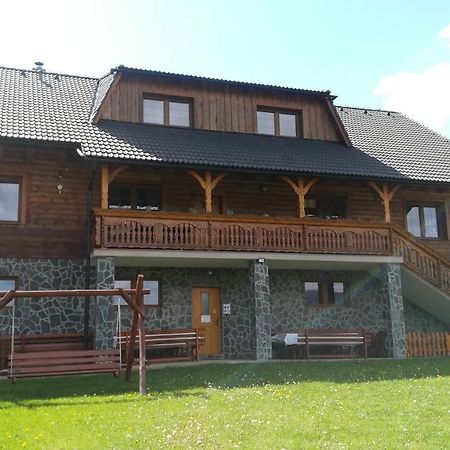 Rekreacne Zariadenie Chmelisko Pruzina Bagian luar foto